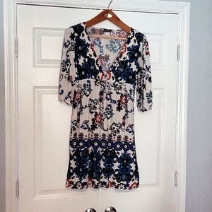 Wet Seal comfortable v neck dress
